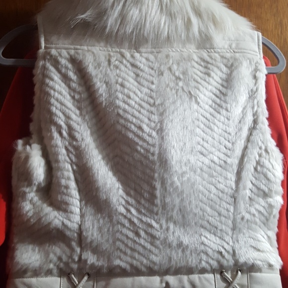 Guess Vest - Picture 4 of 5